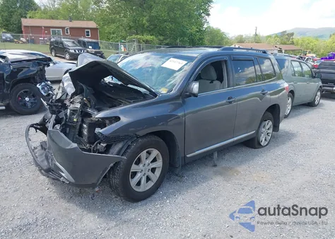 2013 Toyota Highlander Base Plus V6 из США, поврежденный, VIN 5TDBK3EH4DS189905